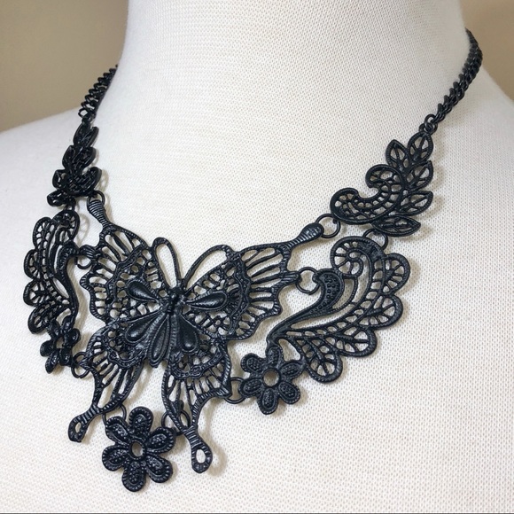 Black Butterfly Lace Look Bib Necklace Earring Set - Picture 2 of 3